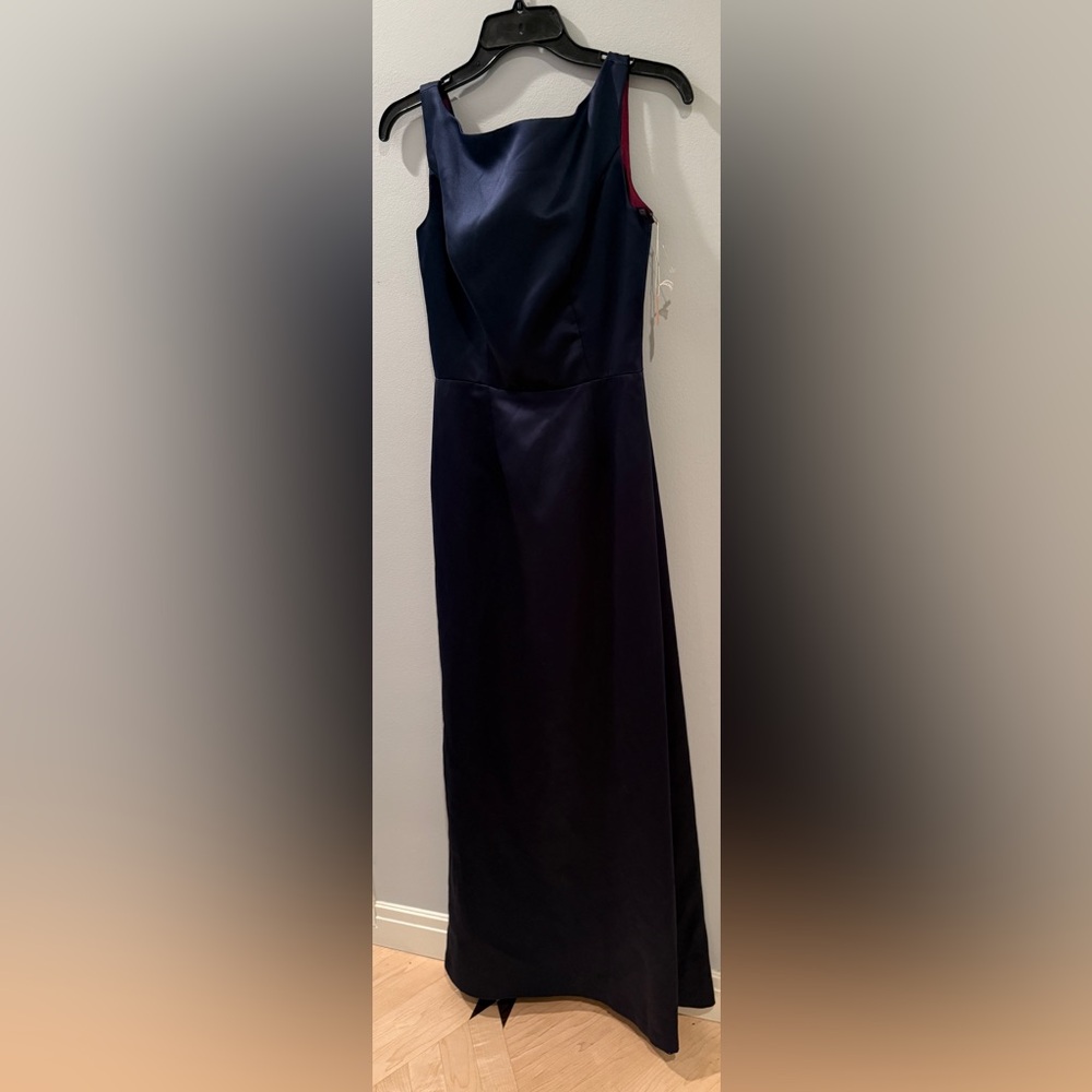 Jim Hjelm Occasions Bridesmaid/evening dress navy blue bridal button back Sz 8